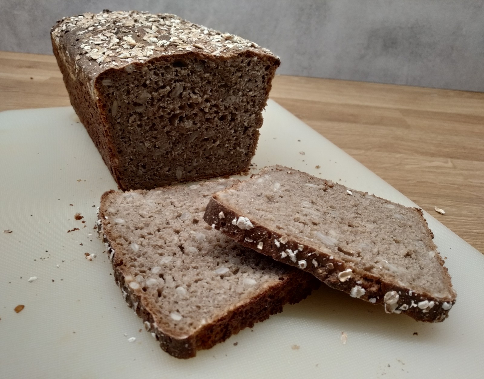 Celozrnný žitný chléb