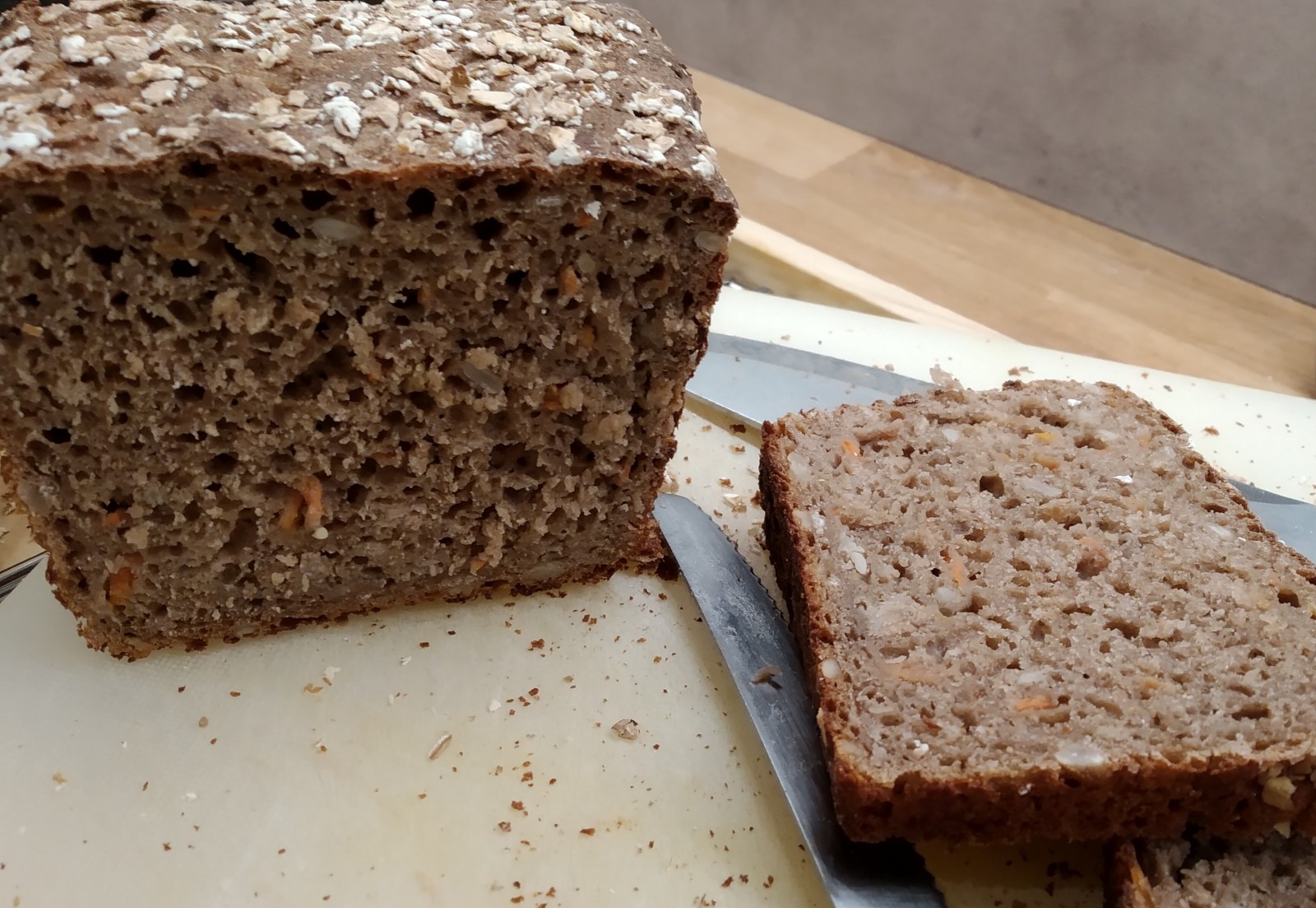 Celozrnný žitný chléb