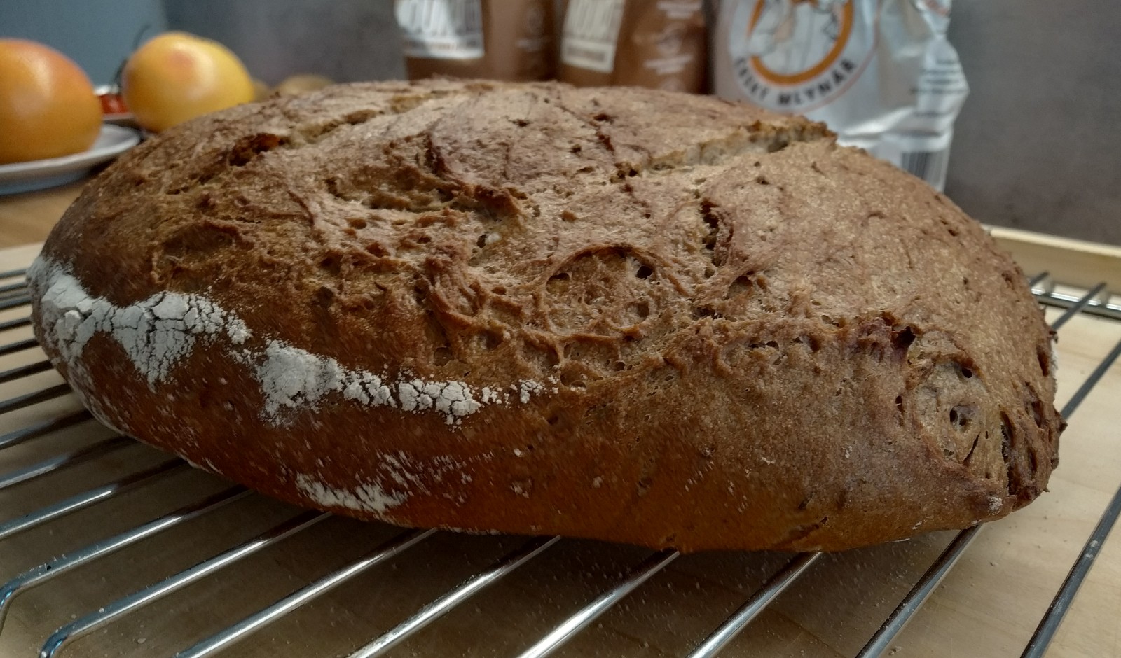 Pšenično-žitný chléb